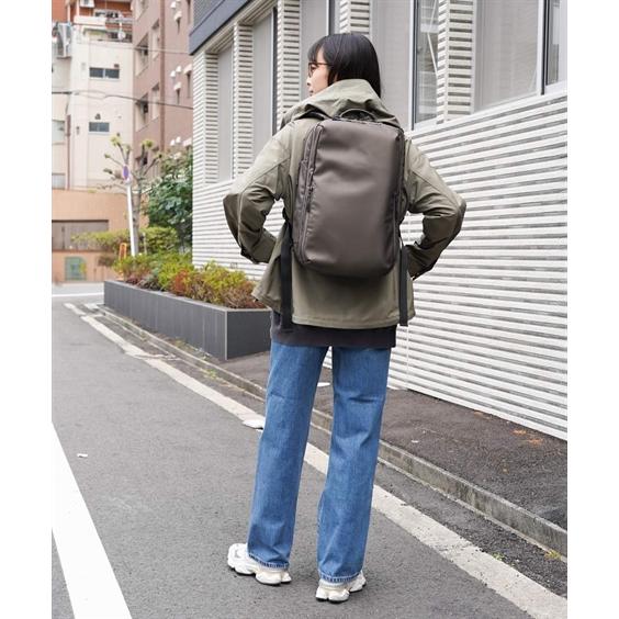 バッグ（鞄） fulcro フルクロ Explorer バックパック スリーク リュック デイパック 13L 耐水 A4対応 15インチPC収納 キャリーオン (アクアカルダ 送料無料)_18