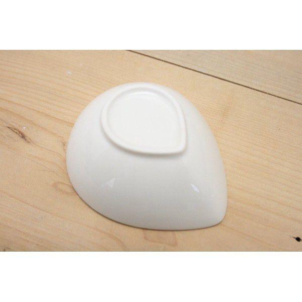全3種の大きさあります。陶器 しずく ボウル (S) 小 ニューボン