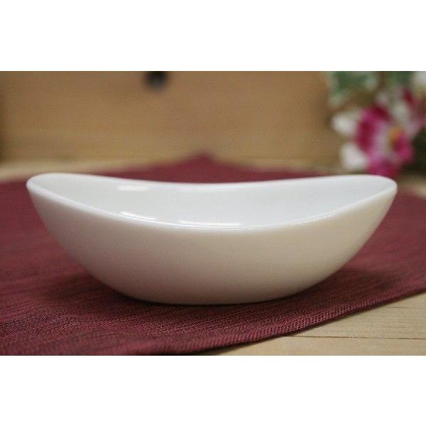 □日本製 美濃焼 製造・直売 舟型小鉢 白 白磁器 舟形 船形 舟型 船型
