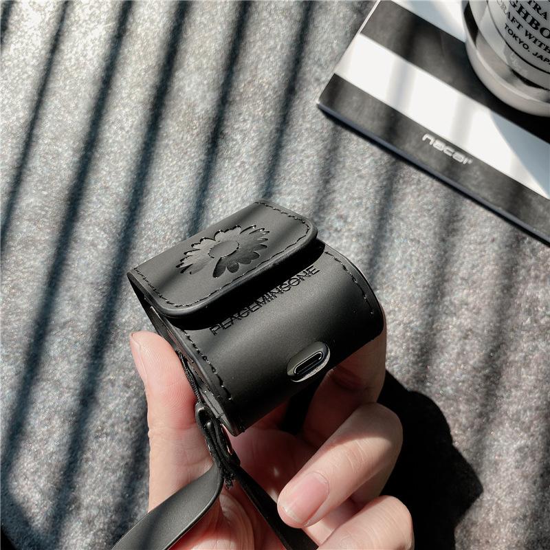 air pod 1/2ケース ブラック イヤホン ストラップ付き エアポッド Amazon | Bone Airpods ケース シリコンカバー AirPods第1/第2世代に