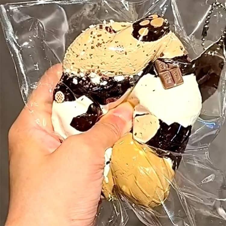 SNSで話題 スクイーズ アイスクリーム ケーキ おもちゃ 大きい 可愛い ぷにぷにおもちゃ 水感スクイーズ 水感癒し系 女の子 玩具 握ぷにぷにおも |  | 12