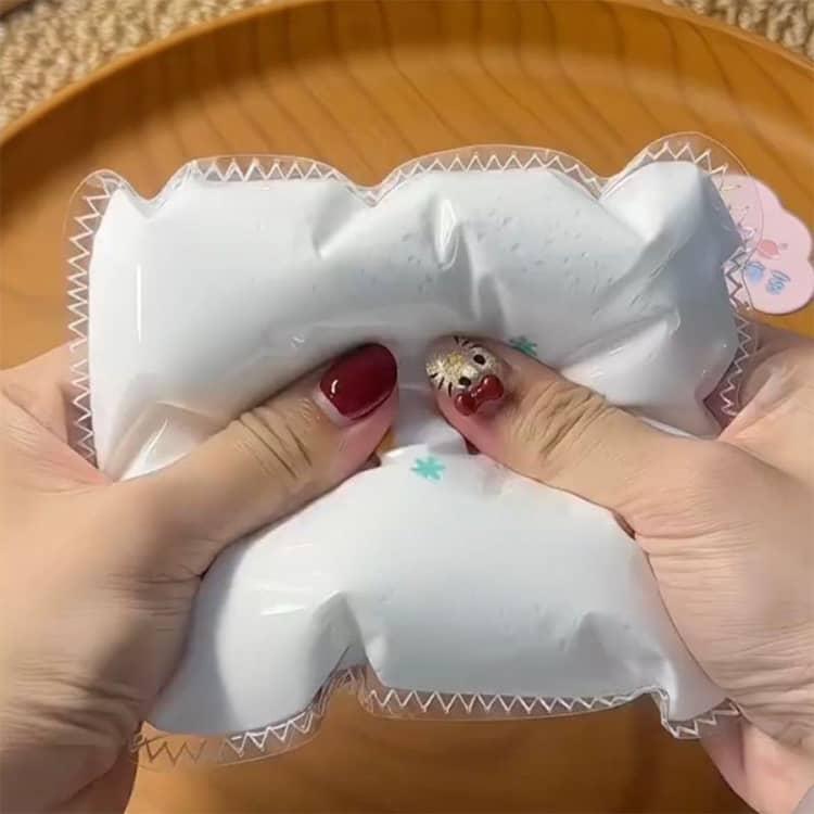 雪だるま型 水感スクイーズ ストレス解消 伸縮性のあるスティッキーボールおもちゃ 大福 スクイーズ 低反発 おもちゃ かわいい 握る もちもち おしゃ |  | 02
