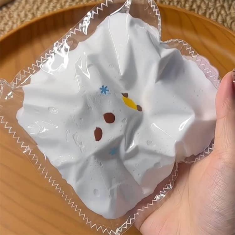 雪だるま型 水感スクイーズ ストレス解消 伸縮性のあるスティッキーボールおもちゃ 大福 スクイーズ 低反発 おもちゃ かわいい 握る もちもち おしゃ |  | 04