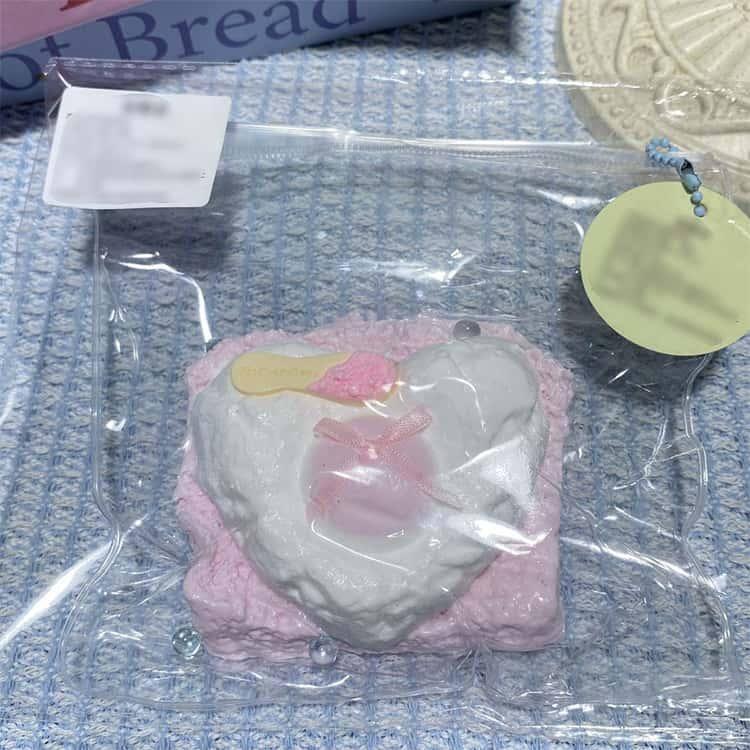 スクイーズ  大サイズ パン ケーキスクイーズ スイーツ スクイーズケーキ 低反発 おもちゃ かわいい 水感スクイーズ おもちゃ 水感 握るおもちゃ |  | 12
