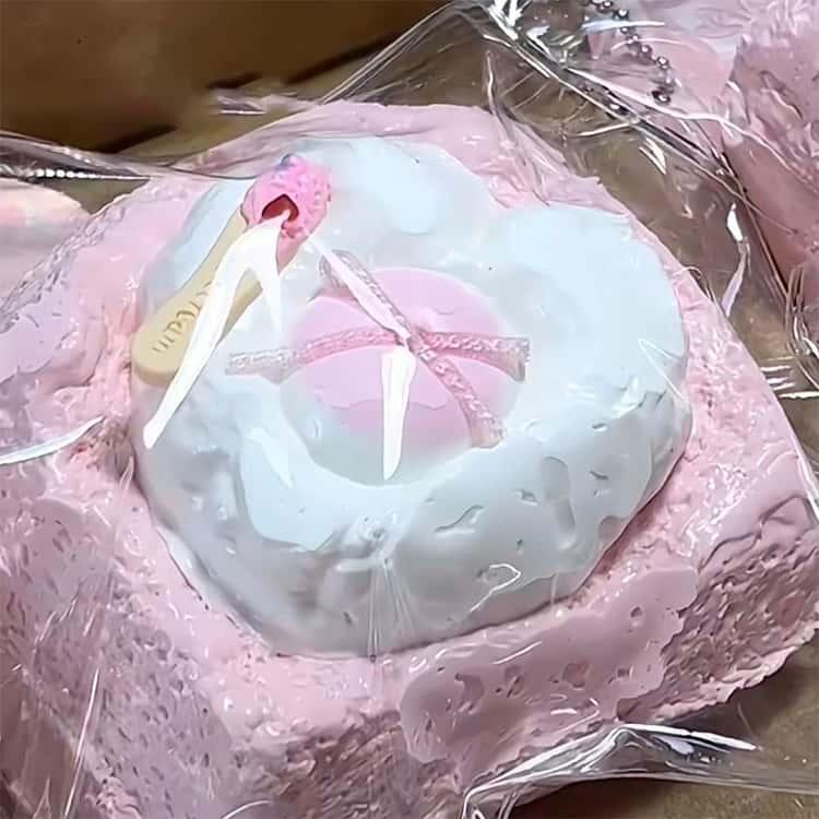 スクイーズ  大サイズ パン ケーキスクイーズ スイーツ スクイーズケーキ 低反発 おもちゃ かわいい 水感スクイーズ おもちゃ 水感 握るおもちゃ |  | 01