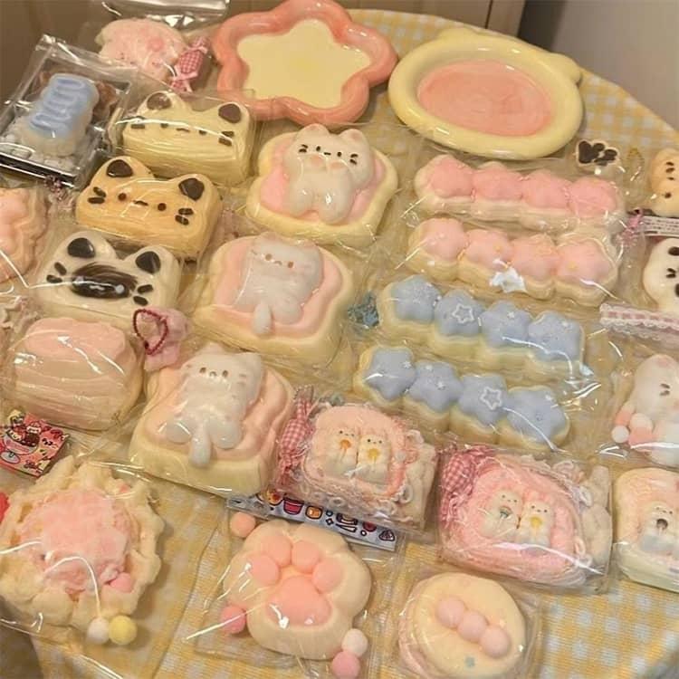 福袋 6点セット/7点セットスクイーズ  肉球 低反発 おもちゃ 大サイズ 中サイズ ぷにぷに もちもち かわいい パン ケーキ スイーツ 大福 そっ |  | 13