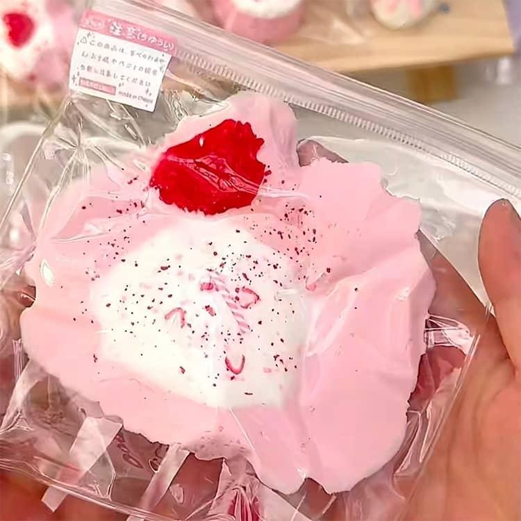 スクイーズ  低反発 ワッフル 哺乳瓶 肉球 ネコ ねこ 低反発 ぬいぐるみ ぷにぷにおもちゃ おもちゃ かわいい お菓子 お握り おにぎり 握る ス |  | 11