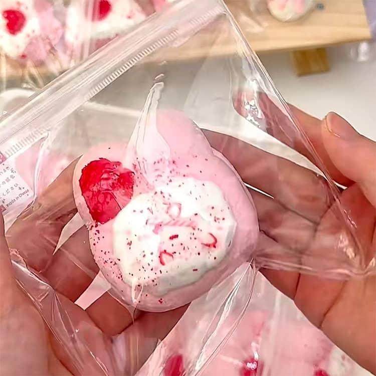 スクイーズ  低反発 ワッフル 哺乳瓶 肉球 ネコ ねこ 低反発 ぬいぐるみ ぷにぷにおもちゃ おもちゃ かわいい お菓子 お握り おにぎり 握る ス |  | 02