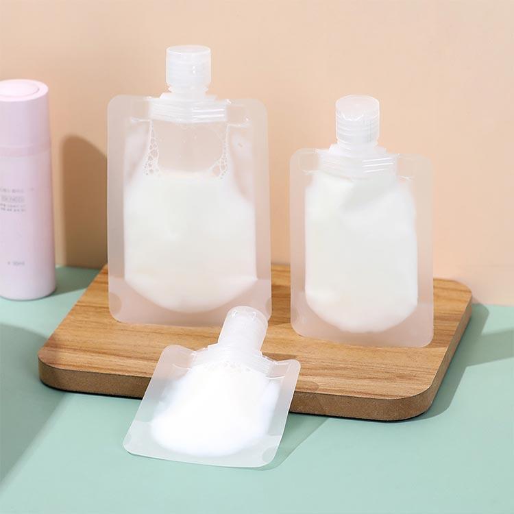 ウチ容器 トラベル液体 個包装 袋入り 50枚入り 30ml 50ml 100ml トラベルボトル 詰め替えボトル 小分けボトル 漏れ防止 詰め替え容 |  | 01