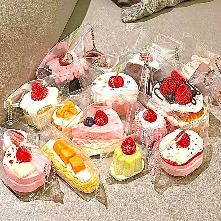 6個~7個セット スクイーズ 福袋 ブラインドボックス 大サイズ 中サイズ 肉球 ネコ ねこ ケーキ パン 低反発 おもちゃ かわいい 握る ストレス |  | 16