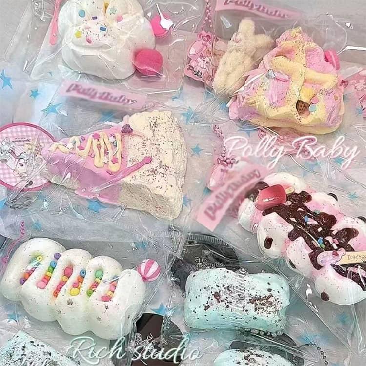 6個~7個セット スクイーズ 福袋 ブラインドボックス 大サイズ 中サイズ 肉球 ネコ ねこ ケーキ パン 低反発 おもちゃ かわいい 握る ストレス |  | 01