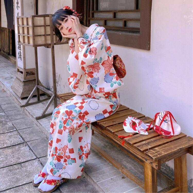 浴衣 2点 セット レディース (ゆかた/帯) レトロモダン スタイル 赤 花柄 可愛い ー等 きれいめ 大人の浴衣 セット 20代 30代 40代 | ブランド登録なし | 03