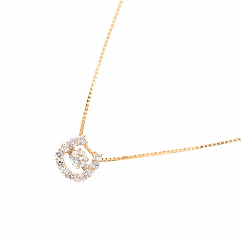ダンシングストーン ネックレス ダイヤ 0.276ct 0.32ct ホースシュー