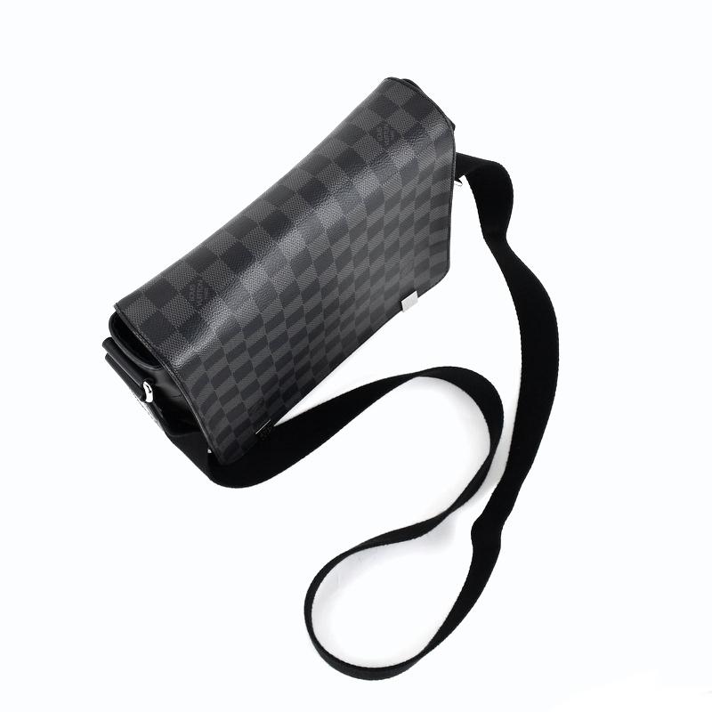 ルイヴィトン バッグ メンズ ショルダーバッグ ディストリクトPM