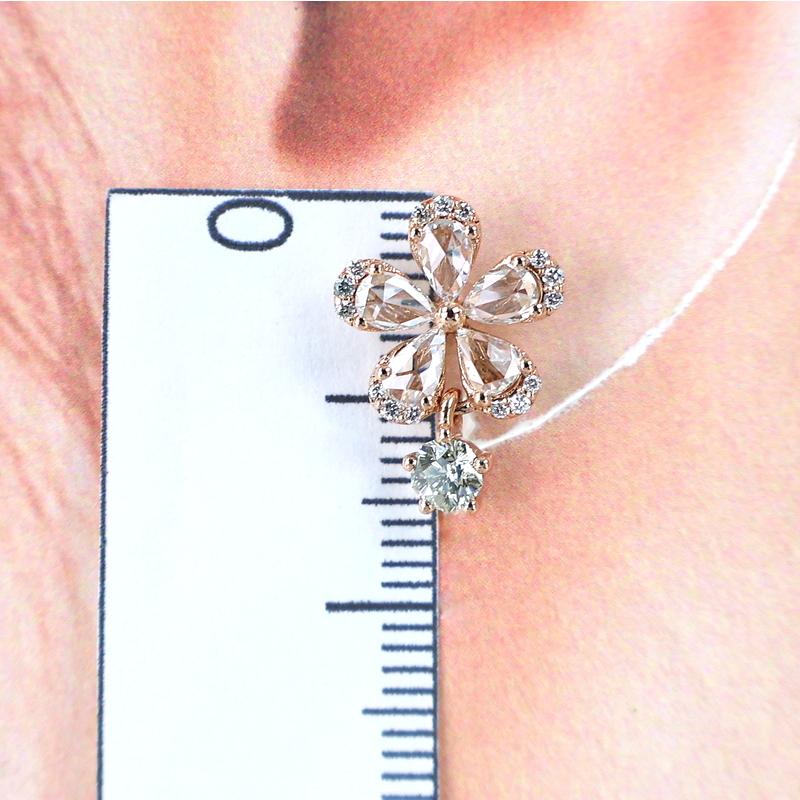 さくらダイヤモンド ピアス 0.172ct 0.171ct ダイア 各0.45ct フラワー