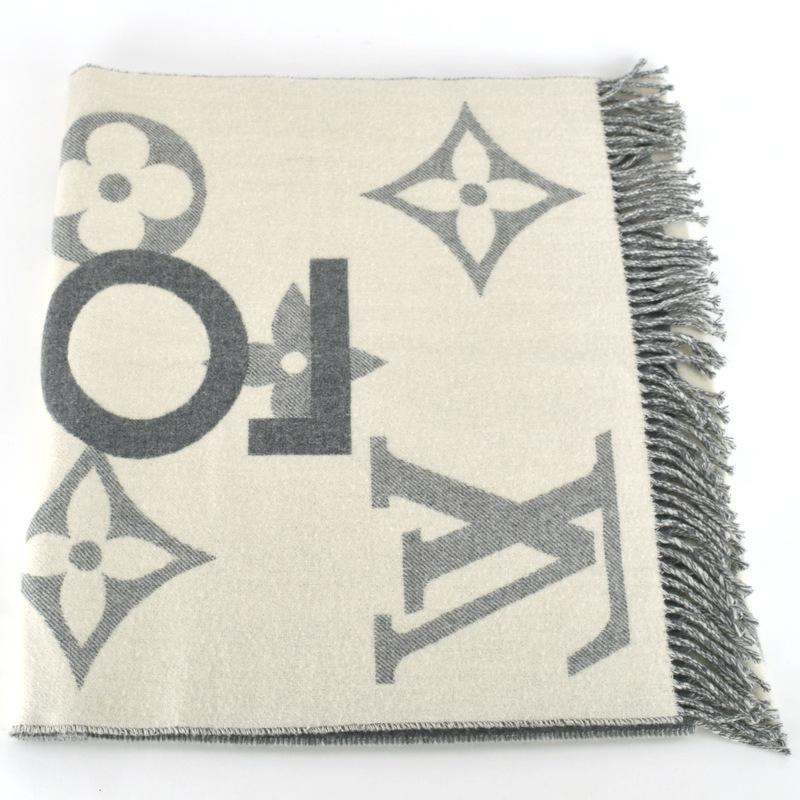 LOUIS VUITTON（ルイ・ヴィトン） マフラー エシャルプ・モノグラム