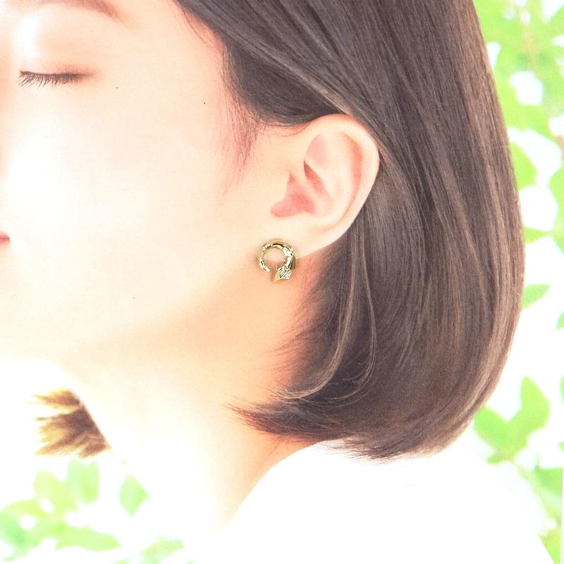 ピアス 18金 K18YG スネークモチーフ 両耳用 1.7g サークルモチーフ