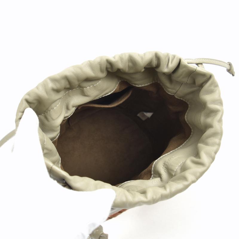 BOTTEGA VENETA（ボッテガ・ヴェネタ） ショルダーバッグ イントレ