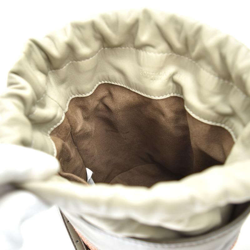 BOTTEGA VENETA（ボッテガ・ヴェネタ） ショルダーバッグ イントレ