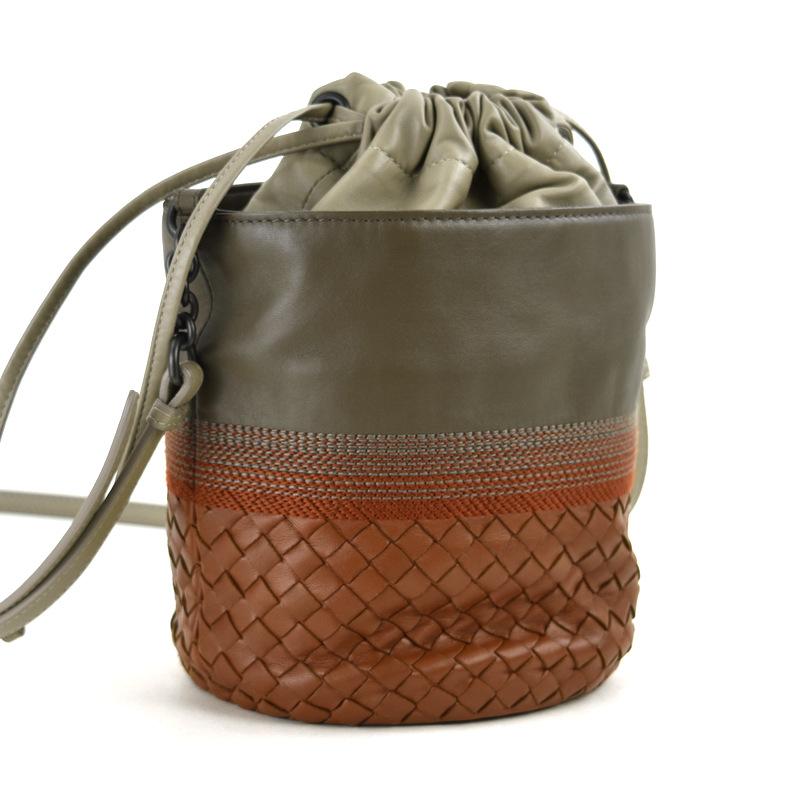 BOTTEGA VENETA（ボッテガ・ヴェネタ） ショルダーバッグ イントレ