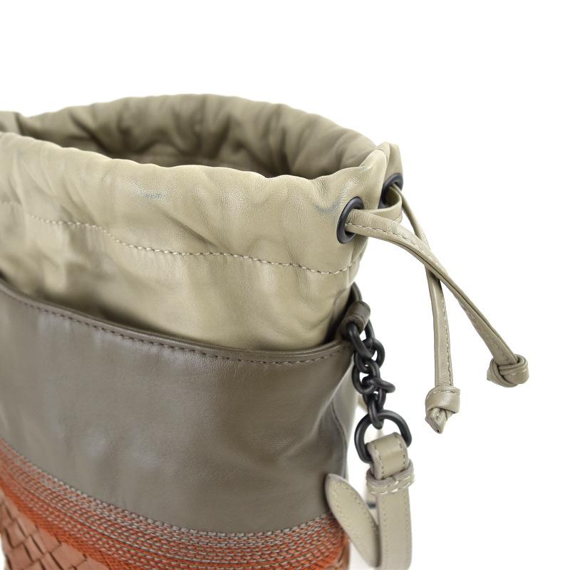 BOTTEGA VENETA（ボッテガ・ヴェネタ） ショルダーバッグ イントレ
