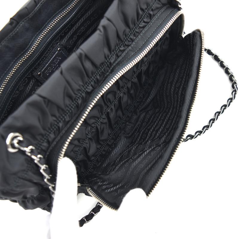 PRADA プラダ　ショルダーバッグ　チェーン　ナイロン　ギャザー PRADA - プラダ ギャザー 斜め掛け チェーンショルダーバッグ