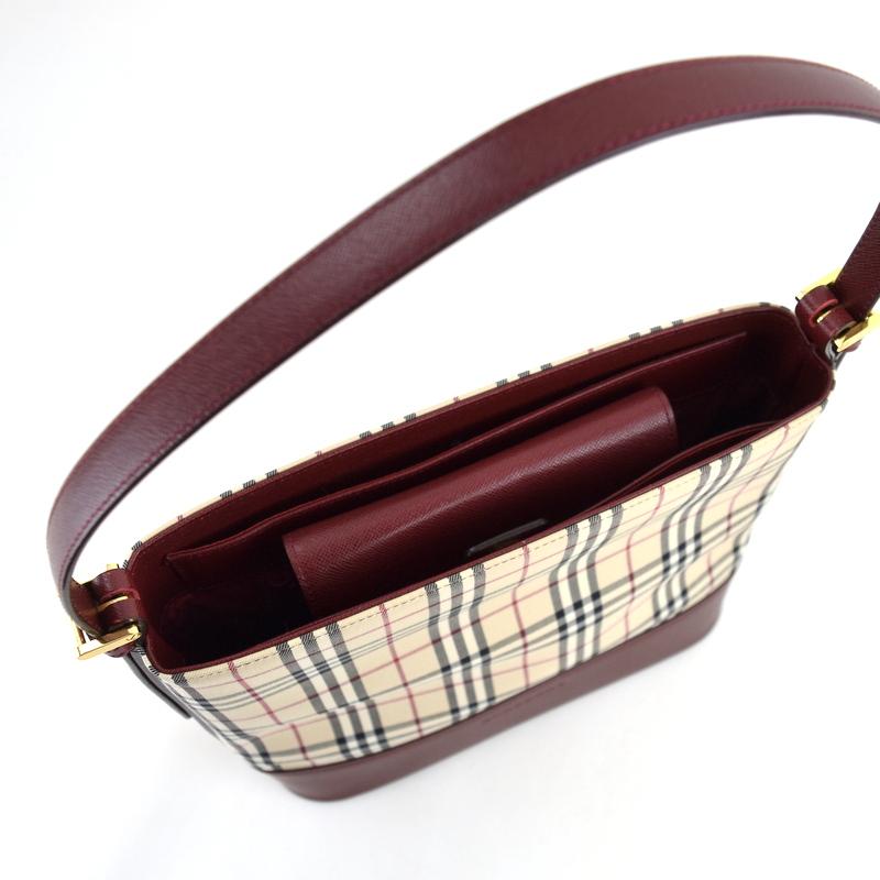 バーバリー　裏地ノバチェック　レザー　ワンショルダーバッグ　ブラウン バーバリー 裏地ノバチェック レザー ワンショルダーバッグ