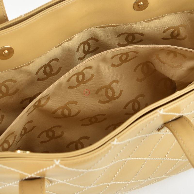 CHANEL ベージュ レザー バッグ シャネル　トート　ビジネス　ショルダー CHANEL シャネル バッグ レディース トートバッグ