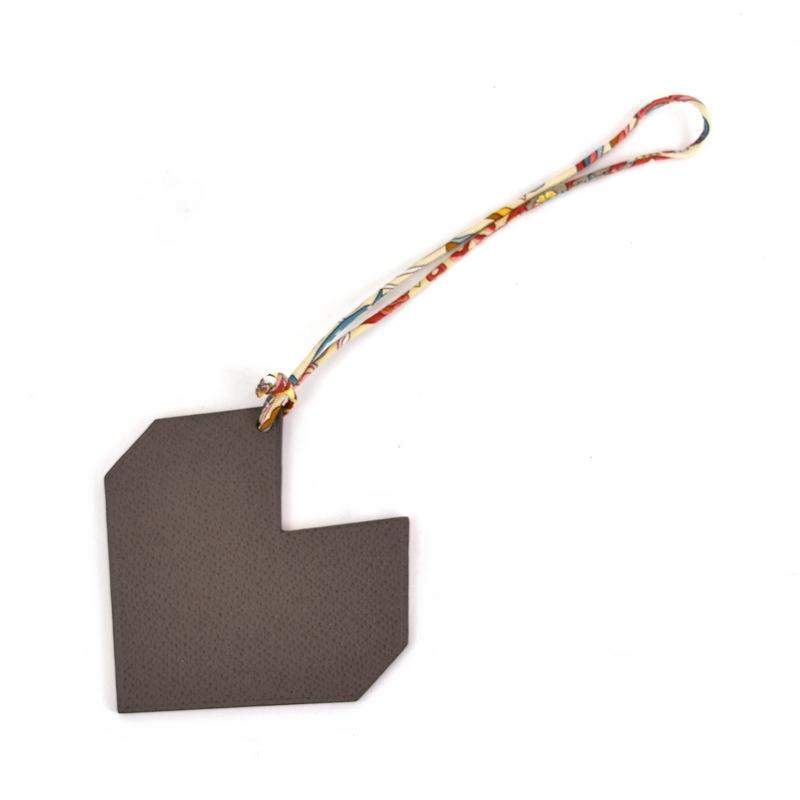 【美品】HERMES エルメス プティアッシュ ハート チャーム 楽天市場】≪Brand new≫ HERMES Petit H charm Heart Black