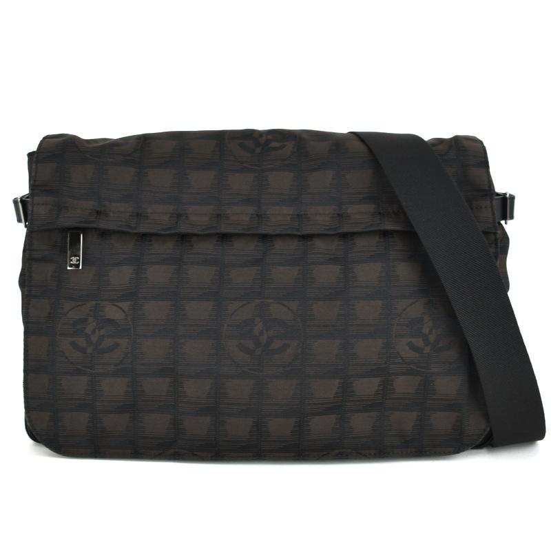 CHANEL（シャネル） バッグ ニュートラベルライン ショルダーバッグ