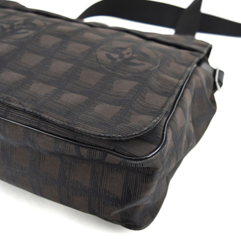 CHANEL（シャネル） バッグ ニュートラベルライン ショルダーバッグ