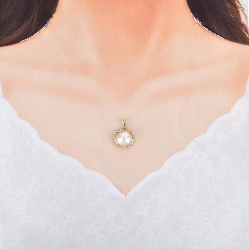 マベパール ペンダントトップ 13.5mm 18k 18金 イエローゴールド 枠