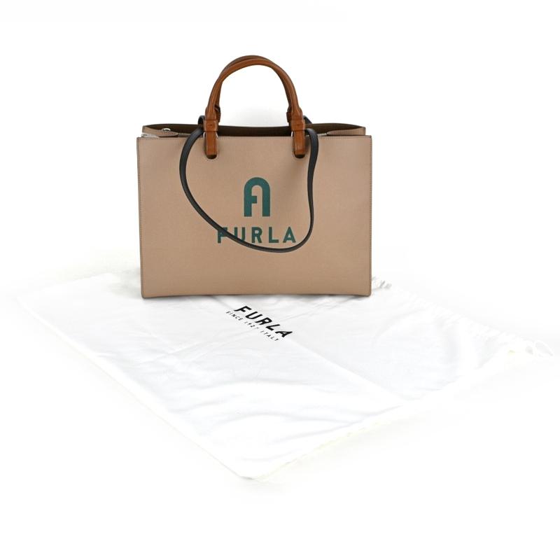 FURLA フルラ 2WAYトート ヴァーシティ ロゴ ハンドバッグ