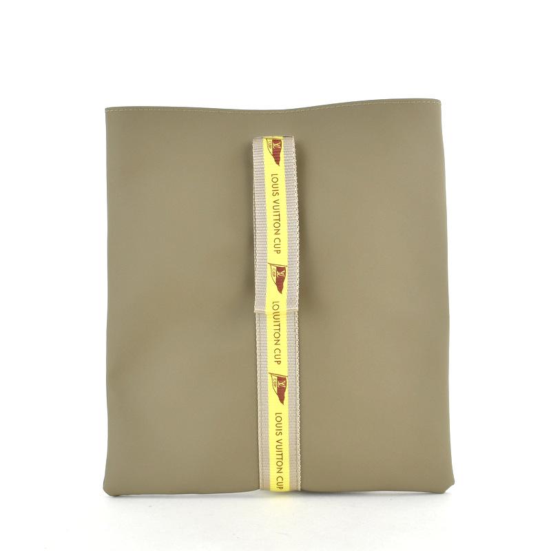 LOUIS VUITTON（ルイ・ヴィトン） ポーチ LVカップ D60184 グレー系