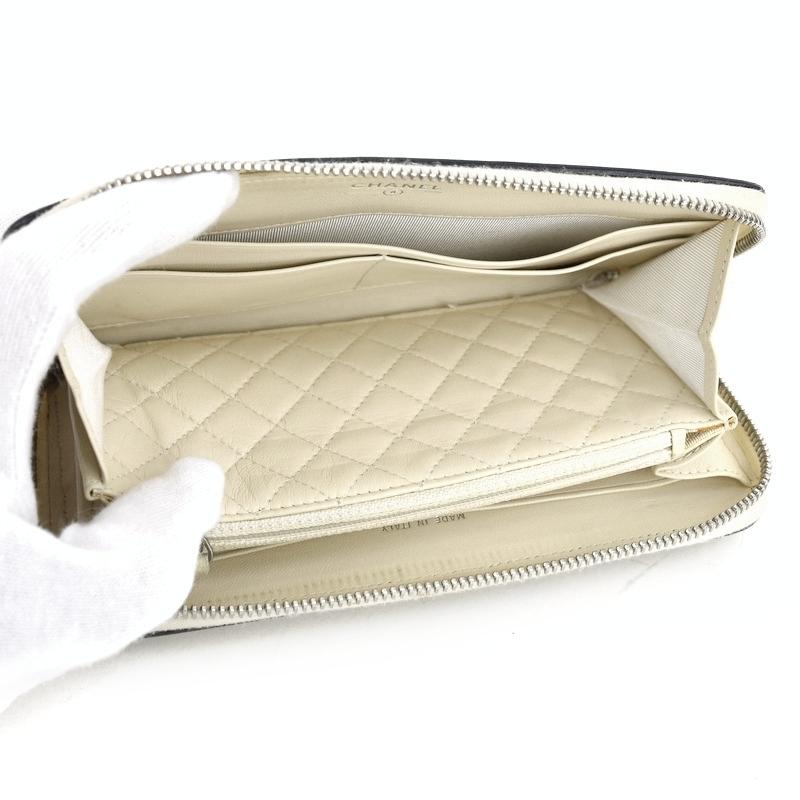 CHANEL 2.55 シャネル 長財布 ホワイト レザー ラウンドファスナー長