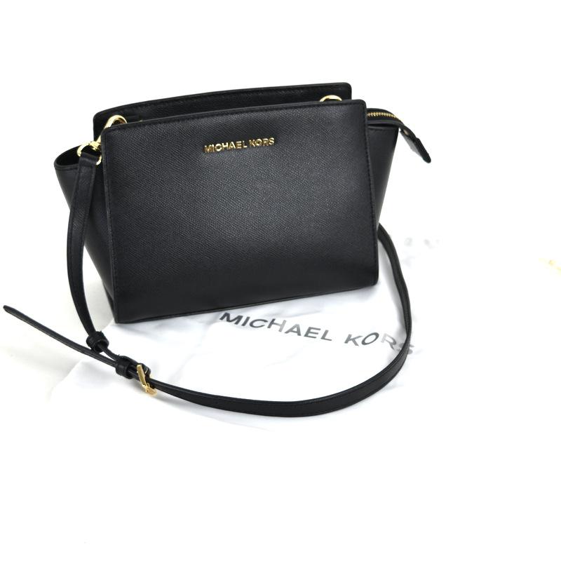 MICHAEL KORS（マイケルコース） ショルダーバッグ ブラック レザー 革