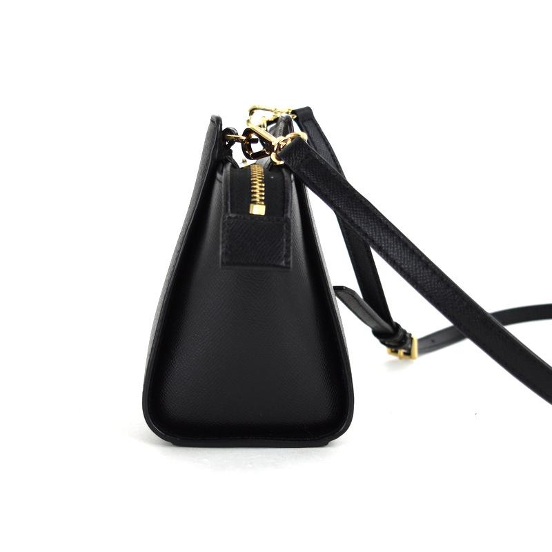 MICHAEL KORS（マイケルコース） ショルダーバッグ ブラック レザー 革