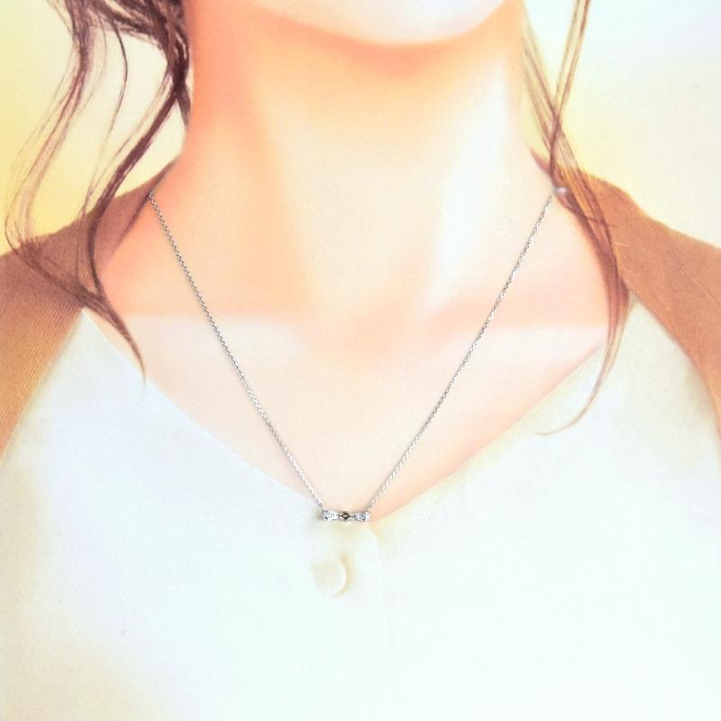 プラチナダイヤ　リボンモチーフネックレス プラチナダイヤ リボンモチーフネックレス