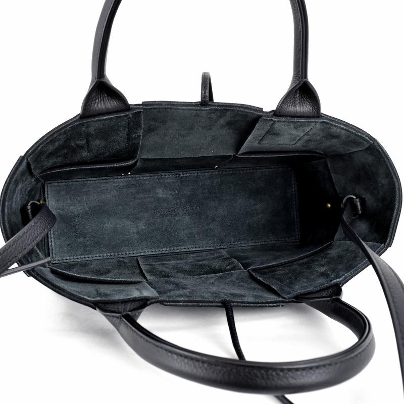 ボッテガヴェネタ ミニアルコトート レザー ブラック マキシイントレチャート ショルダーバッグ ハンドバッグ 2WAY 黒 中古 送料無料 THE ARCO ボッテガヴェネタ ミニアルコトート レザー ブラック マキシ