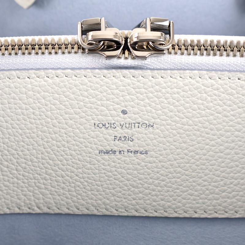 LOUIS VUITTON（ルイ・ヴィトン） バッグ マヒナ ベラ・トート M11733