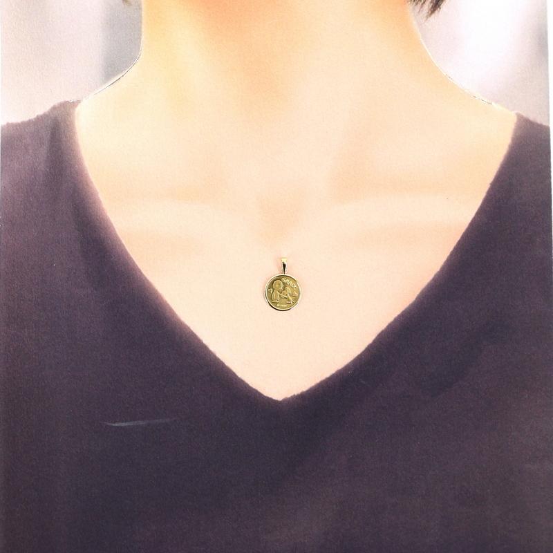 snoopy18金ゴールドモチーフ ペンダントトップ 楽天市場】スヌーピー ペンダントトップ K18 イエローゴールド