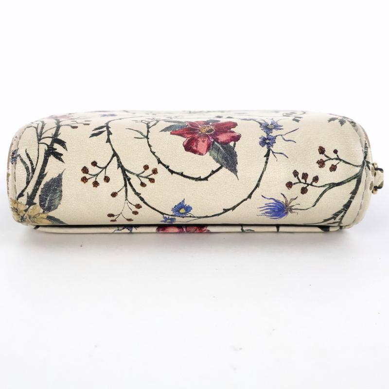 美品/限定品✨ディオール 折り財布 パリヨン 蝶 チャーム付 花柄 ホワイト 美品/限定品✨ディオール 折り財布 パリヨン 蝶 チャーム付 花柄