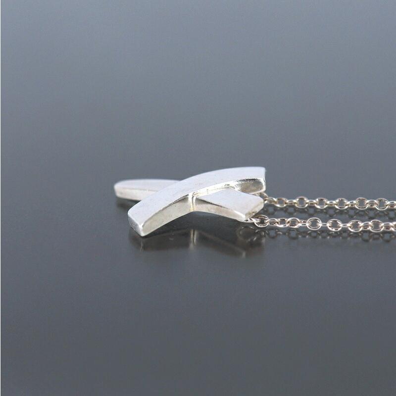 TIFFANY&Co.（ティファニー） ネックレス Xペンダント キス クロス