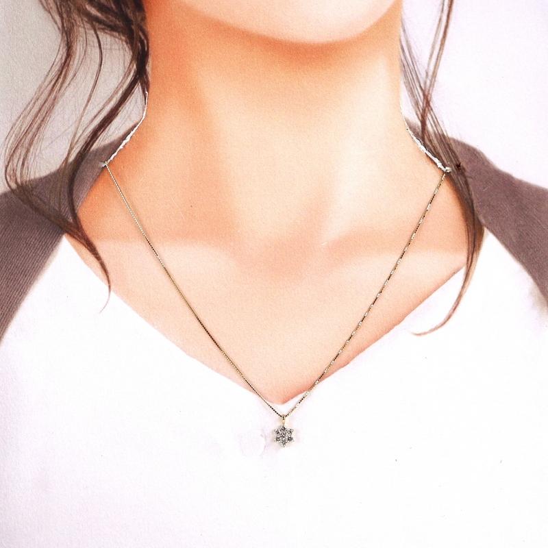 ESTELLE（エステール） ネックレス 18金 45cm ダイヤ 0.36ct フラワー