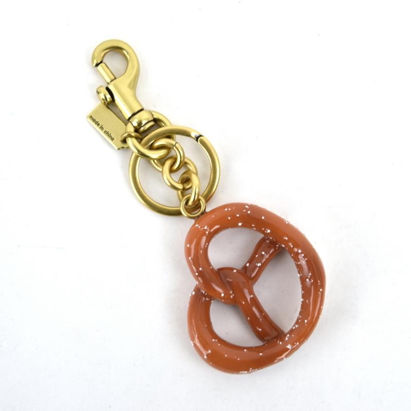 COACH（コーチ） バッグチャーム スモール プレッツェル バッグ