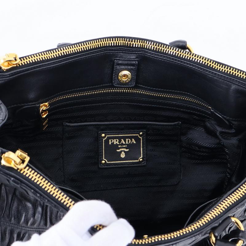 PRADA（プラダ） バッグ レディース ギャザードレザー トートバッグ