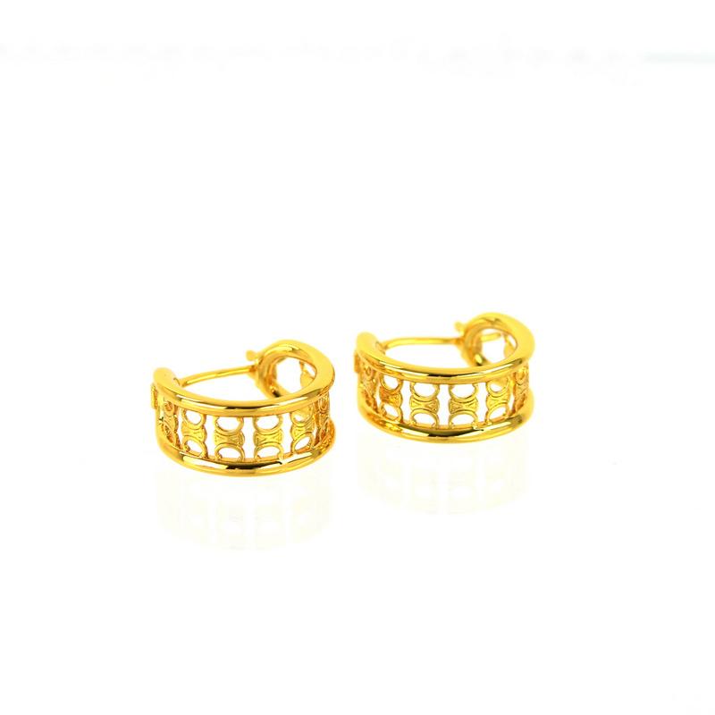 超美品☆CELINE セリーヌ トリオンフ マルチフープピアス 新品 CELINE セリーヌ トリオンフ マルチフープ ピアス ゴールド