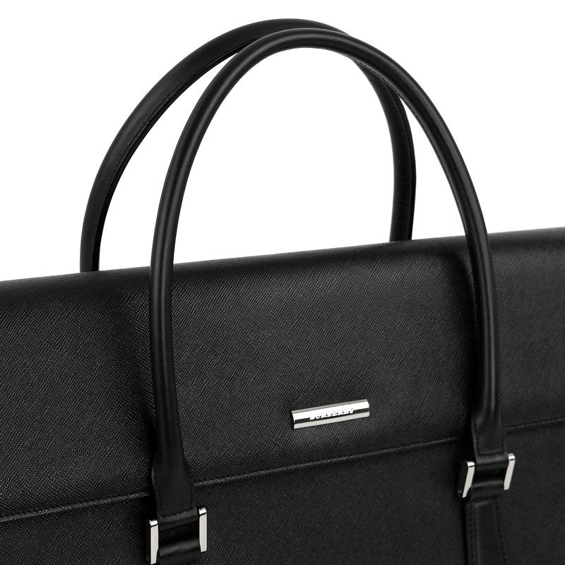 BURBERRY（バーバリー） ハンドバッグ ブラック レザー 無地 フラップ