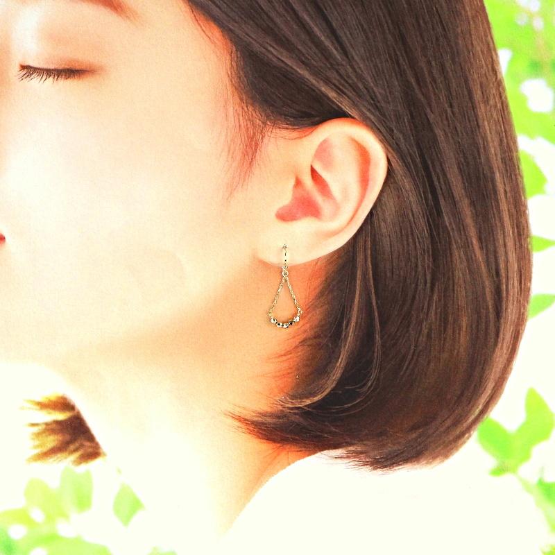 ピアス 18金 揺れる ミラーボール フックピアス K18YG 地金ピアス 天秤