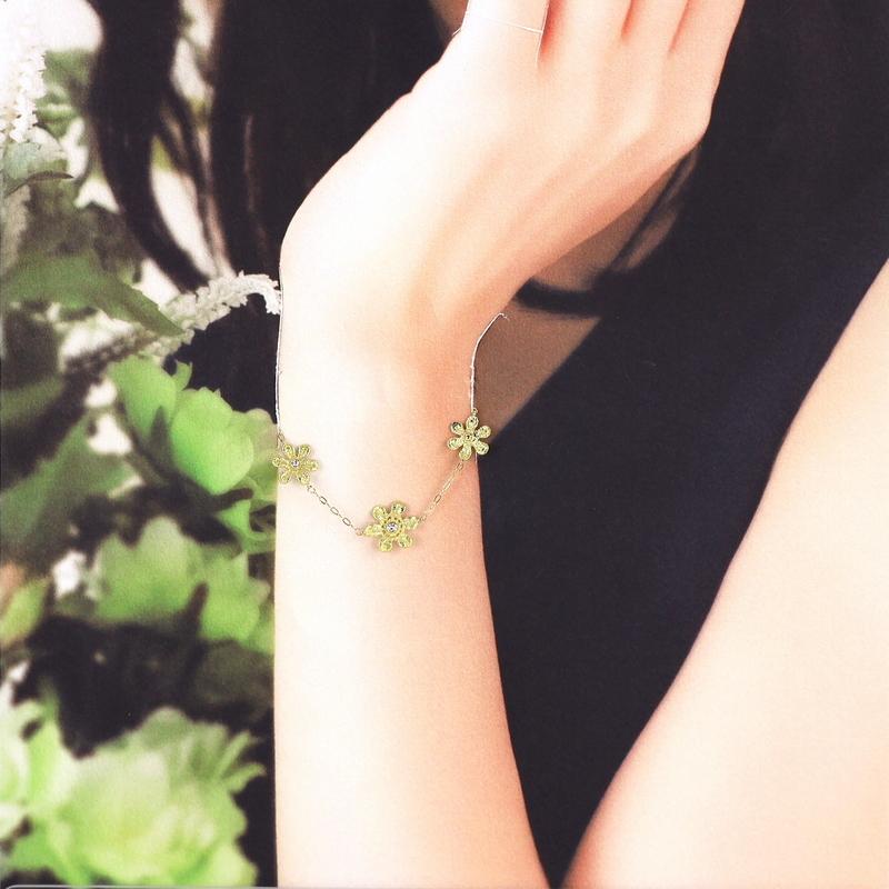 K18イエローゴールドフラワーモチーフ ダイヤブレスレット